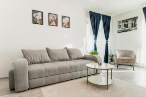 East Side Living & Terrace